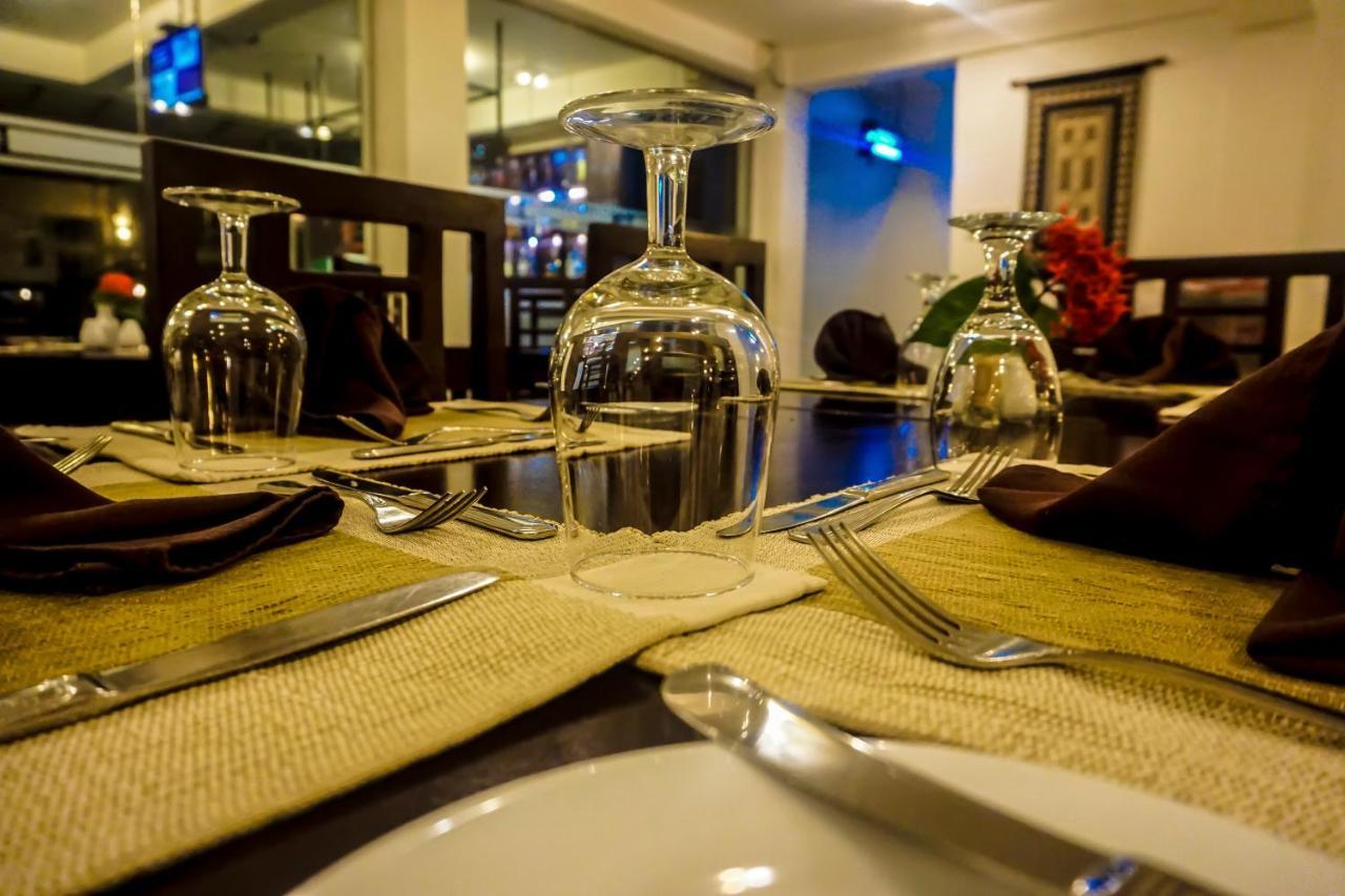 Lavendish Okrin Hotel Kataragama Bagian luar foto